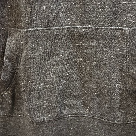 URBAN PIPELINE GREY SWEATSHIRT
HAS WHITE MARBLED DESIGN SIZE XL HOOD AND POCKET - Picture 5 of 7